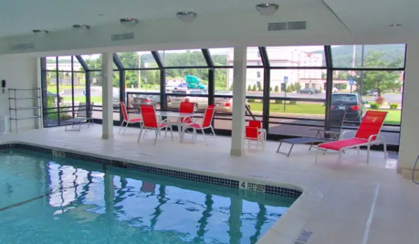 Pool-Enclosure-for-Fitness-Centre