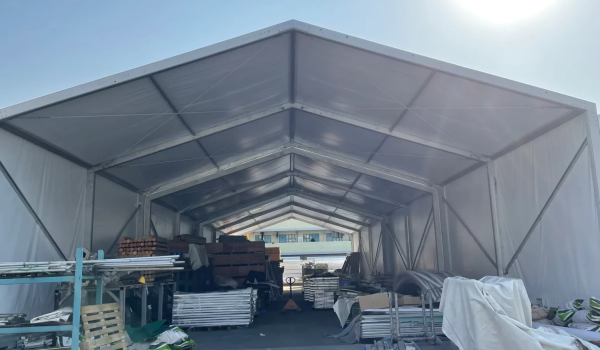 retractable-tent 3